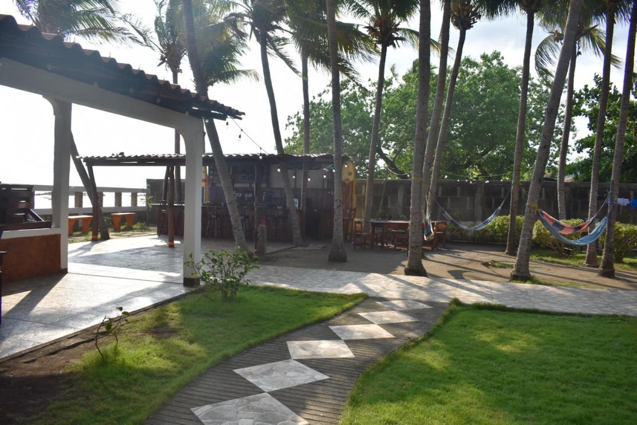 Solid Surf Camp Hostel Nicaragua Transito Buitenkant foto