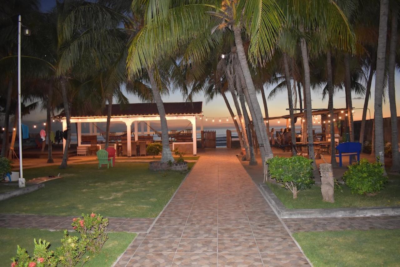 Solid Surf Camp Hostel Nicaragua Transito Buitenkant foto